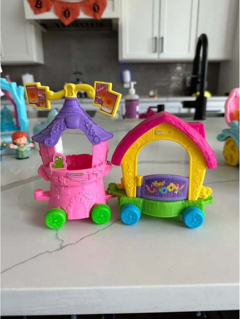 Fisher-Price Little People Disney Ariel's and Snow White float
